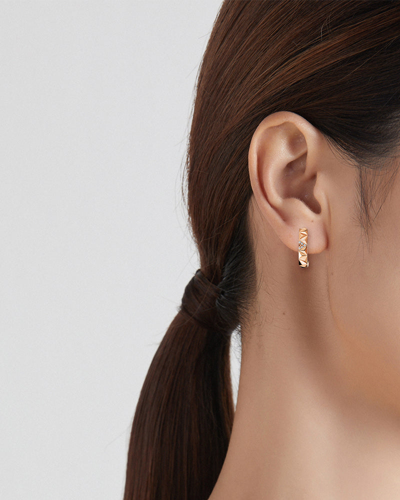 PUSOMILI V Hoop Earrings